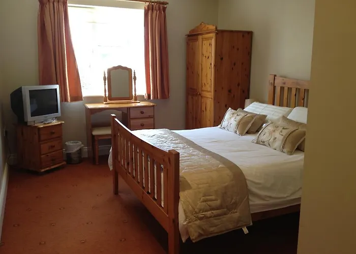 Kerry Coast Hotel فندق